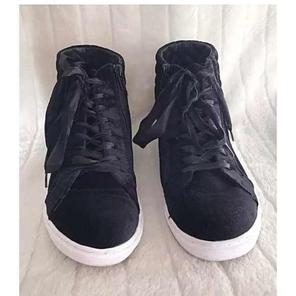 STEVE MADDEN ENDIRA Sz 8.5 Blk Vlvt Hgh Top Sneaks - Picture 3 of 8